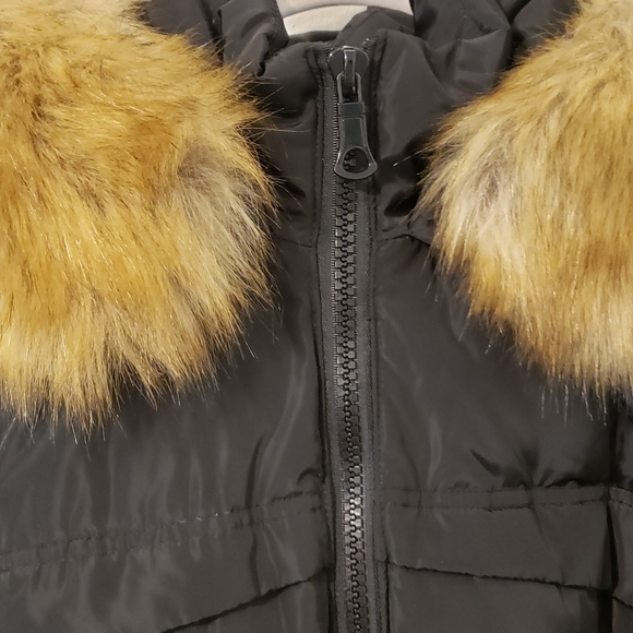 Valuker Down Coat with Fur Hood - Picture 7 of 7